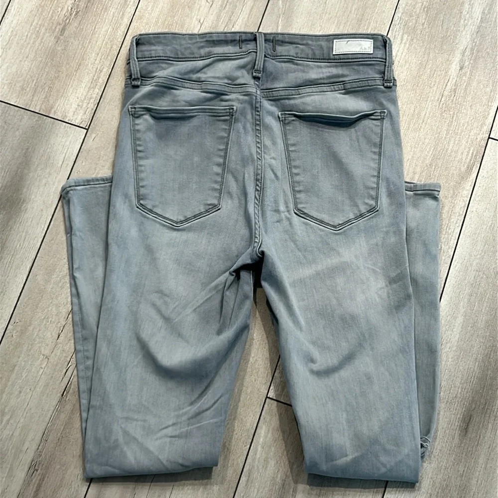 Abercrombie Simone high rise ankle jeans in gray wash size 27
